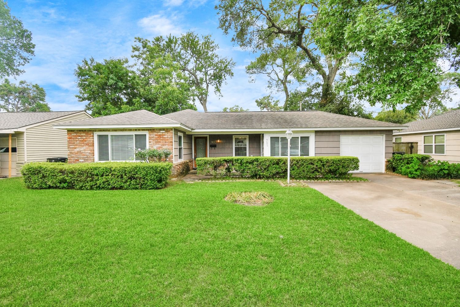 Real estate property located at 9605 Westview, Harris, Long Point Woods, Houston, TX, US