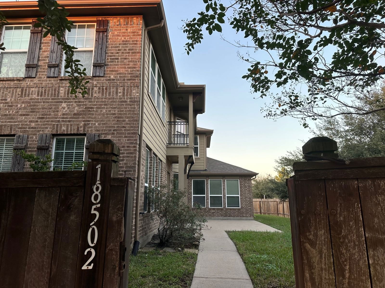 Real estate property located at 18502 Solace Vista, Harris, Villas/Canyon Lakes West Sec 01, Cypress, TX, US