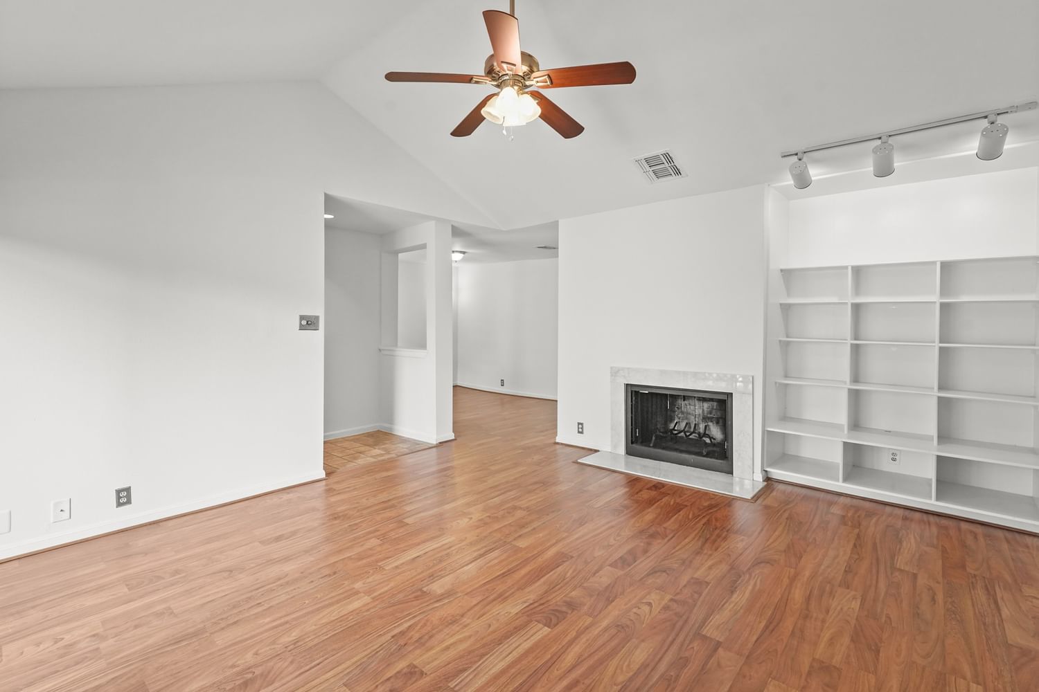 Real estate property located at 2829 Timmons #184, Harris, Park St John Condo, Houston, TX, US