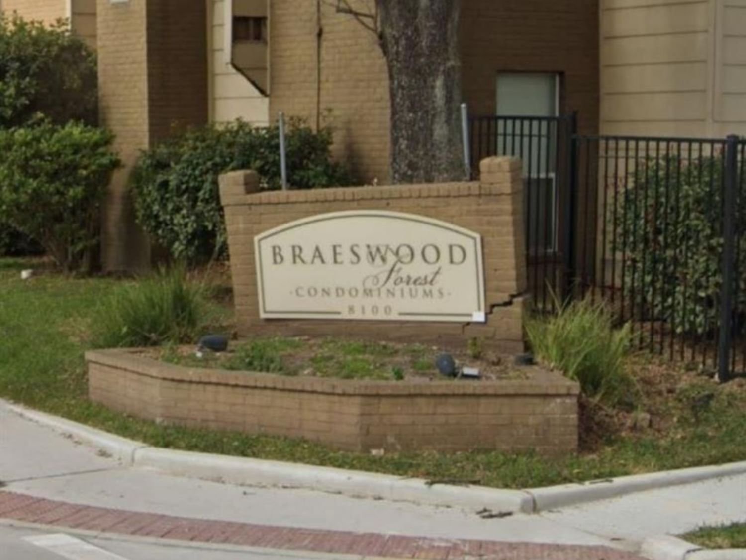 Real estate property located at 8100 Creekbend Drive #192, Harris, Braeswood Forest Condo, Houston, TX, US