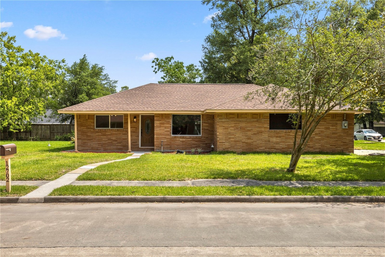 Real estate property located at 12702 Coolgreen, Harris, Houston, TX, US