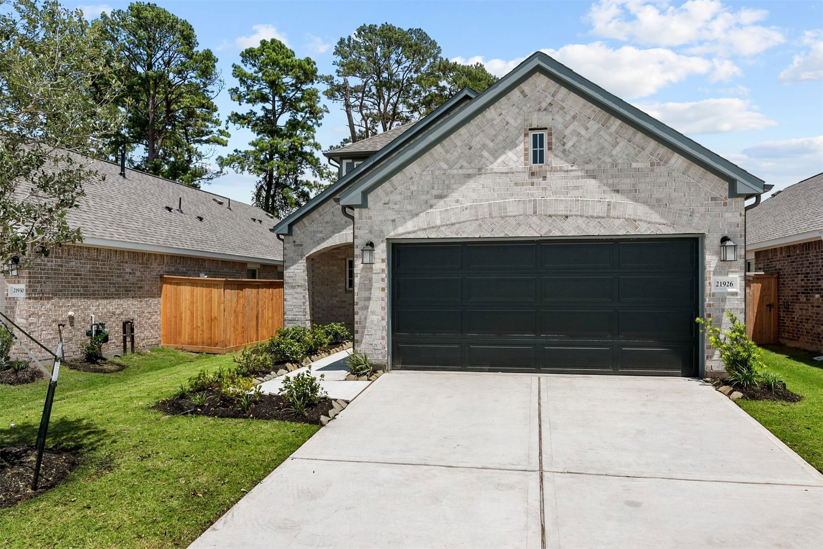 Real estate property located at 21926 Burgos Plaza, Harris, Sorella, Tomball, TX, US