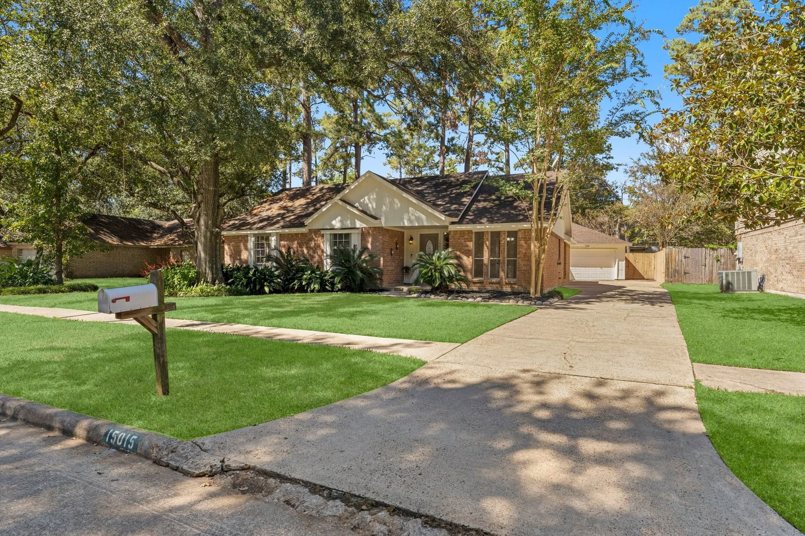 Real estate property located at 15015 Forest Lodge, Harris, Heatherwood Village, Houston, TX, US