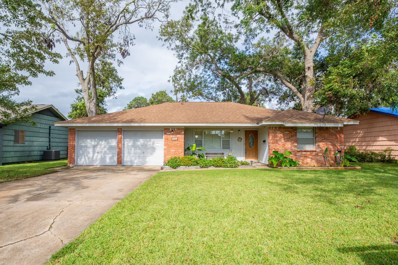 Real estate property located at 315 Pine, Brazoria, Knollwood Lake Jackson, Lake Jackson, TX, US