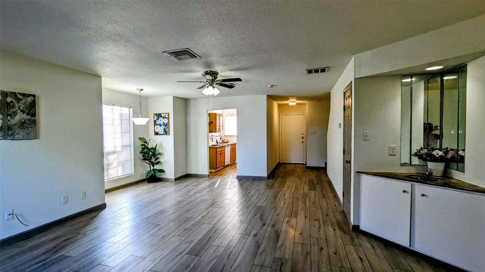 Real estate property located at 8323 Wilcrest #20, Harris, Wilcrest Park Twnhm, Houston, TX, US