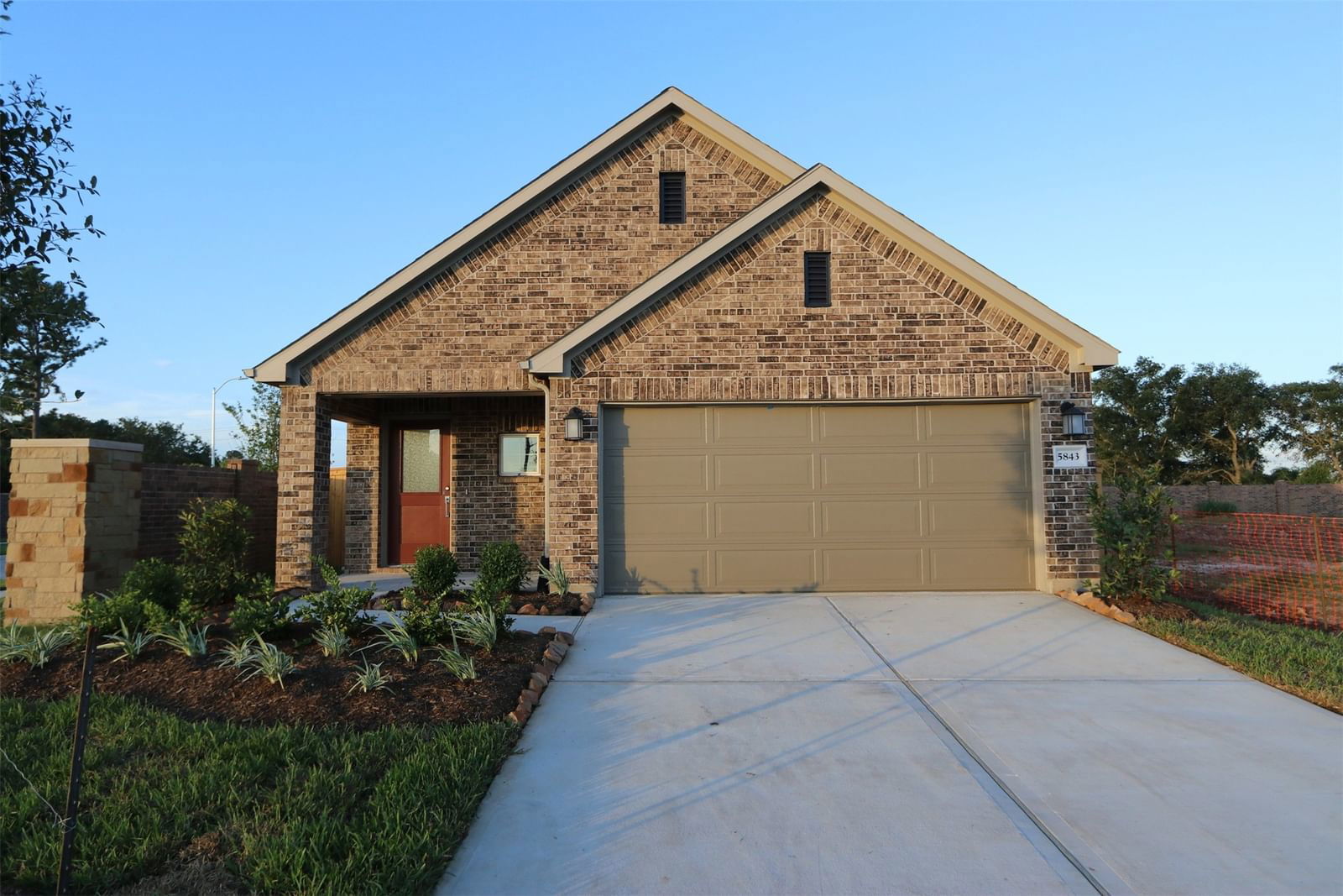 Real estate property located at 5843 Sunrise Bottom Lane, Fort Bend, Summerview, Fulshear, TX, US