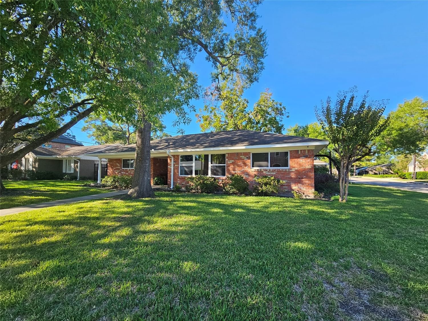 Real estate property located at 7802 Burgoyne, Harris, Briarbend, Houston, TX, US