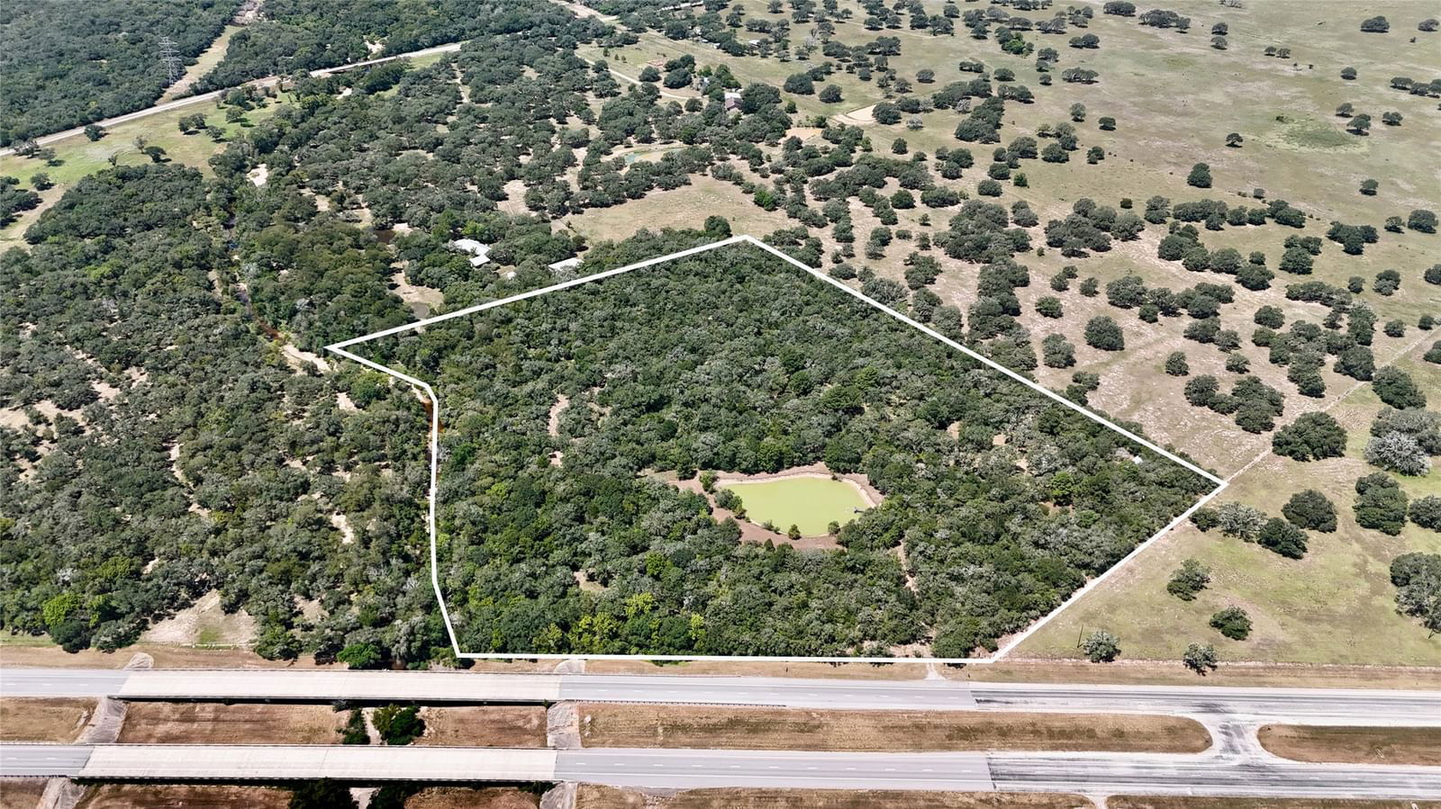 Real estate property located at 27191 US Hwy 77 North, Victoria, D HINES ABST 175, Yoakum, TX, US