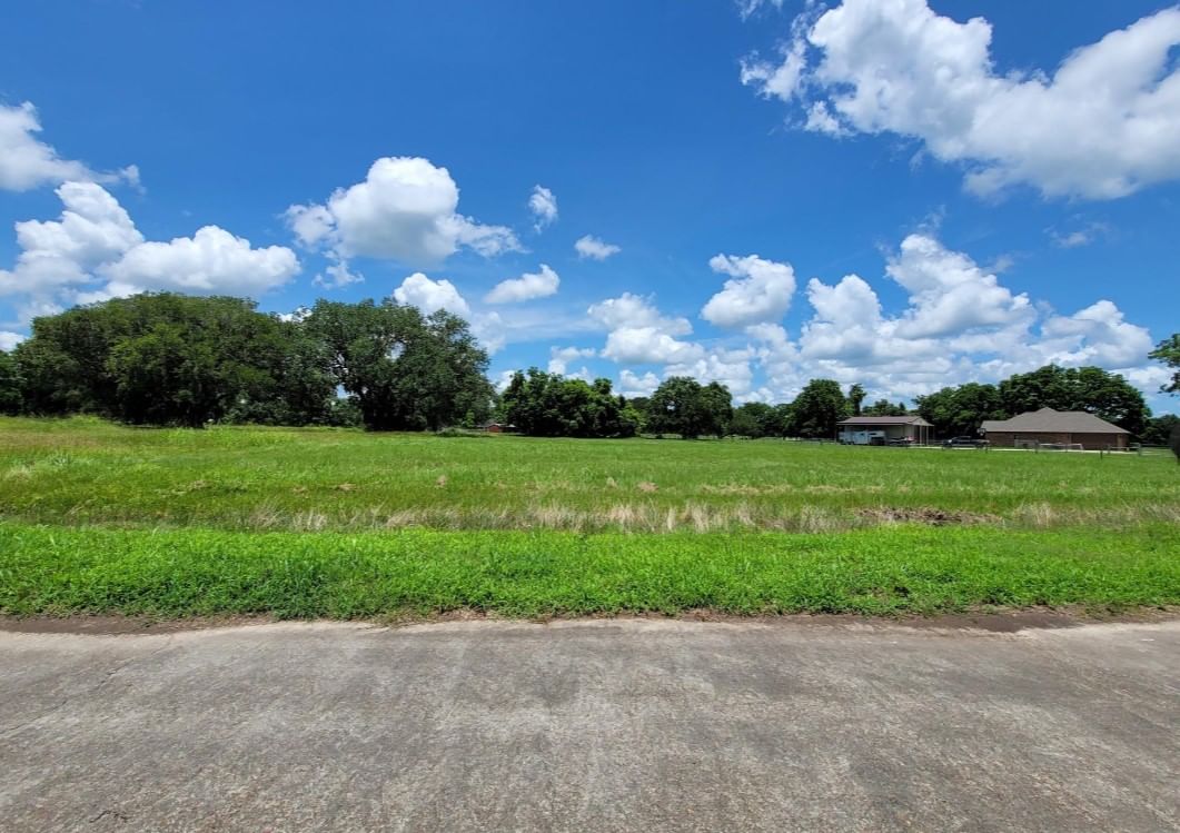 Real estate property located at 562 Mill, Brazoria, Bar X Ranch Sec 2, Angleton, TX, US