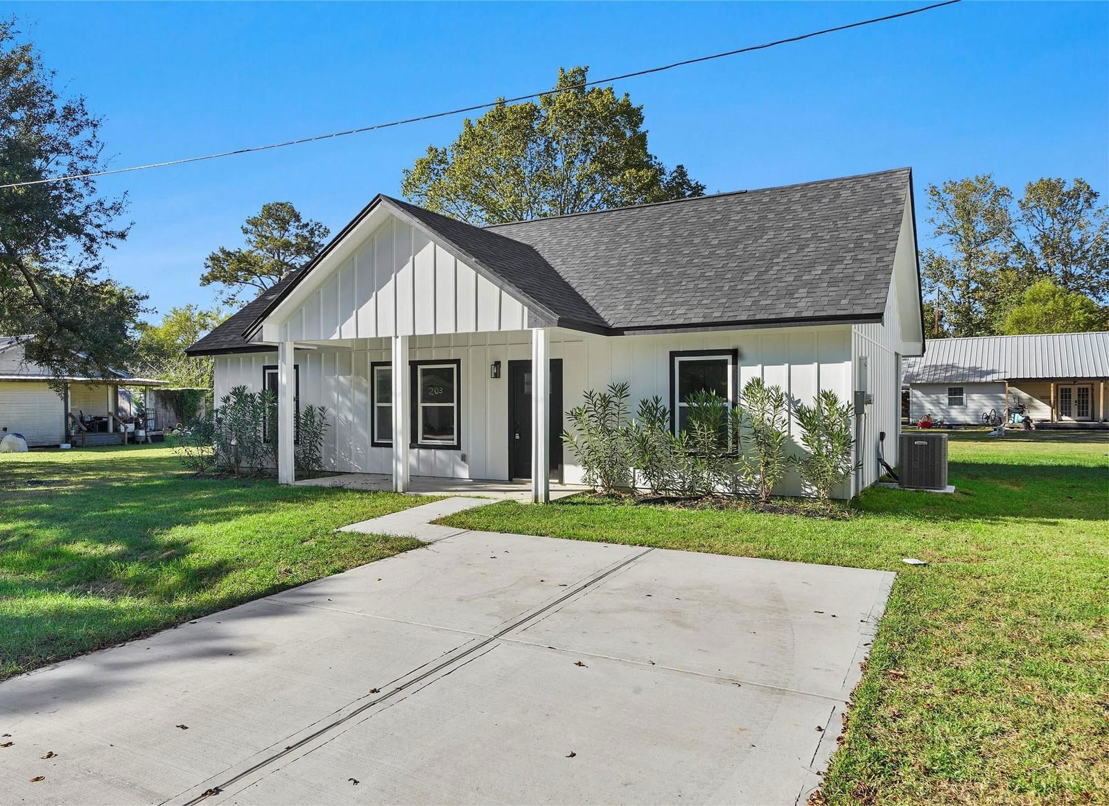 Real estate property located at 203 Spruce, Liberty, NA, Daisetta, TX, US