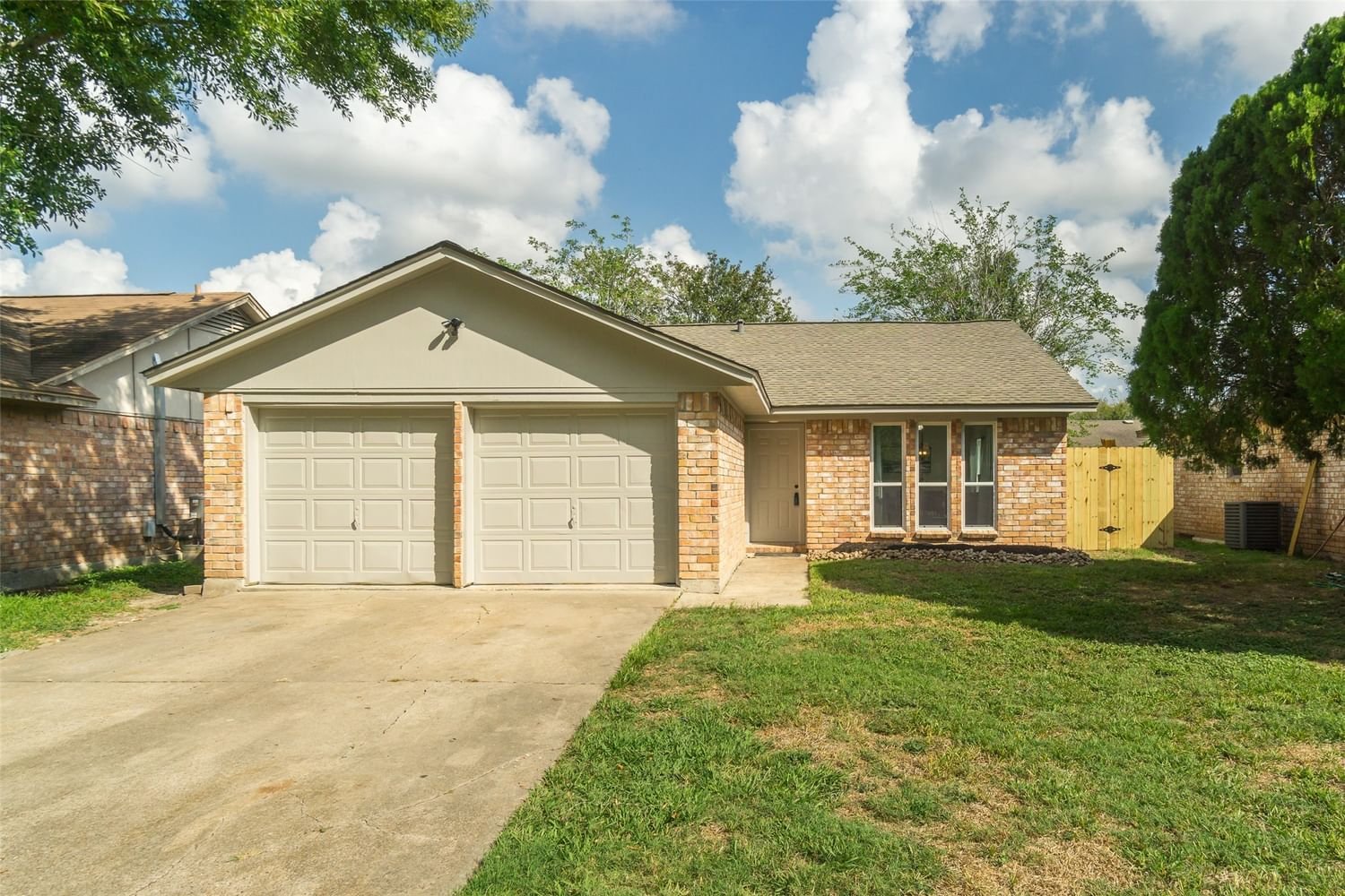 Real estate property located at 1812 Oriole, Galveston, Clear Creek Heights Sec 3, League City, TX, US