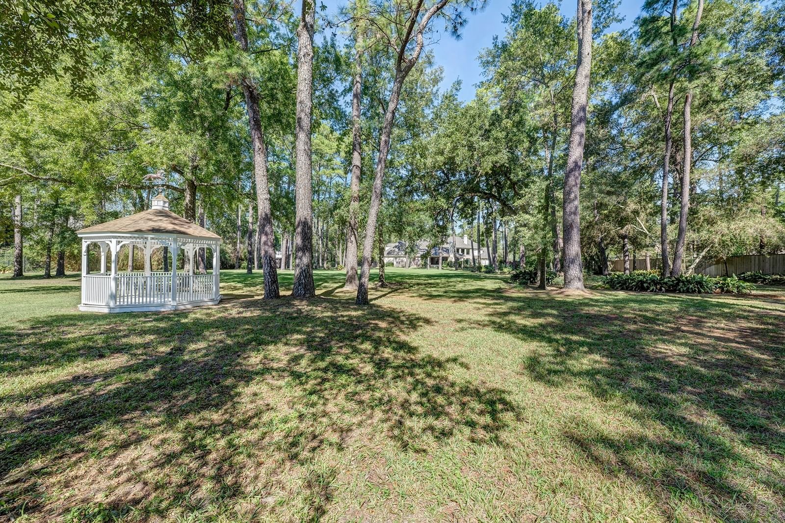 Real estate property located at 11821 Chapelwood, Harris, Bunker Hill Village, TX, US