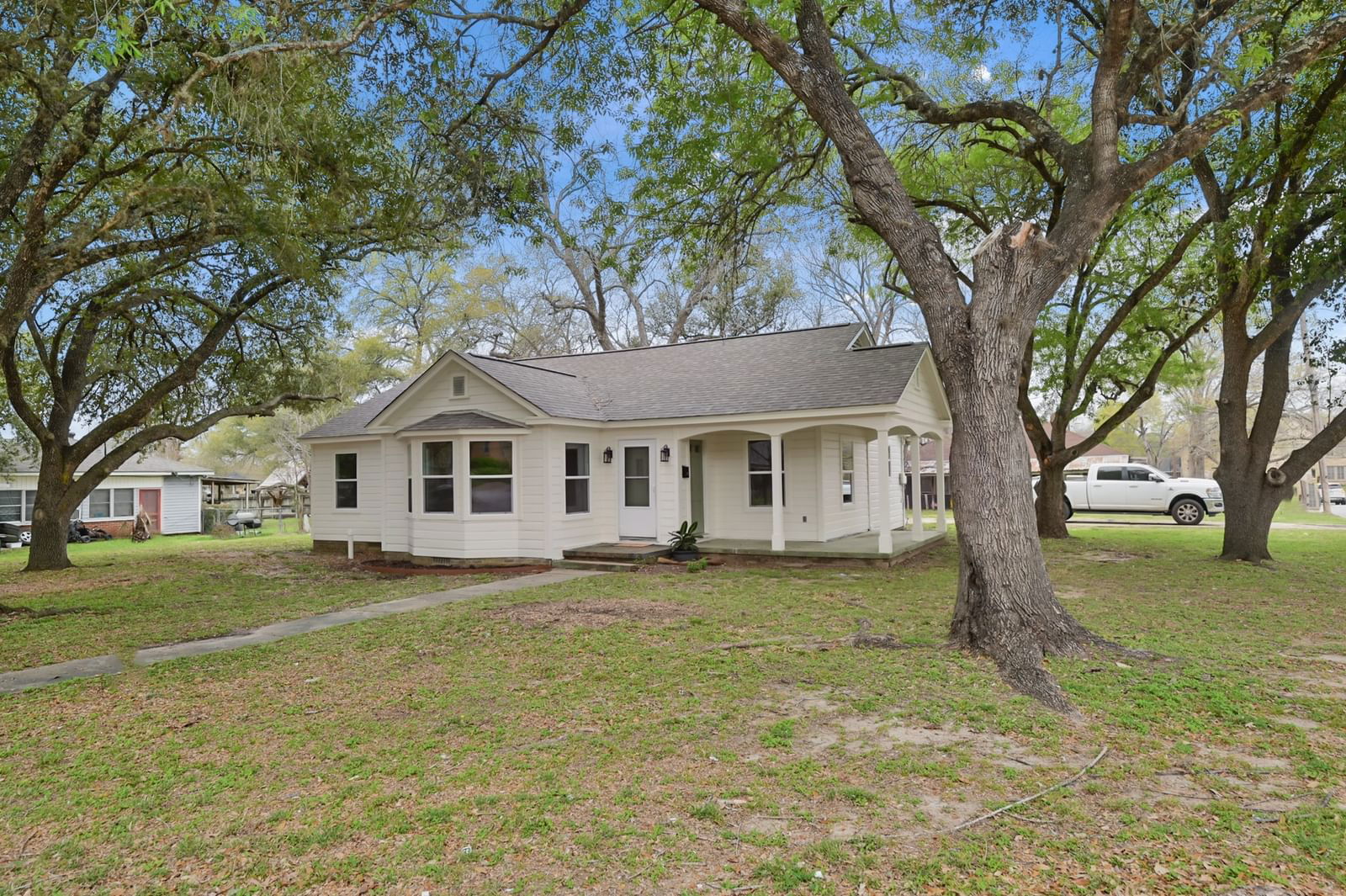 Real estate property located at 917 McAlpine, Grimes, H&TC, Navasota, TX, US