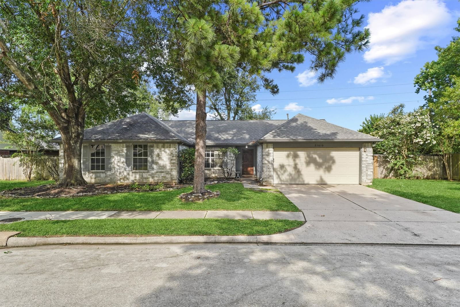 Real estate property located at 21010 Roydencrest, Harris, Bridgestone Sec 06, Spring, TX, US