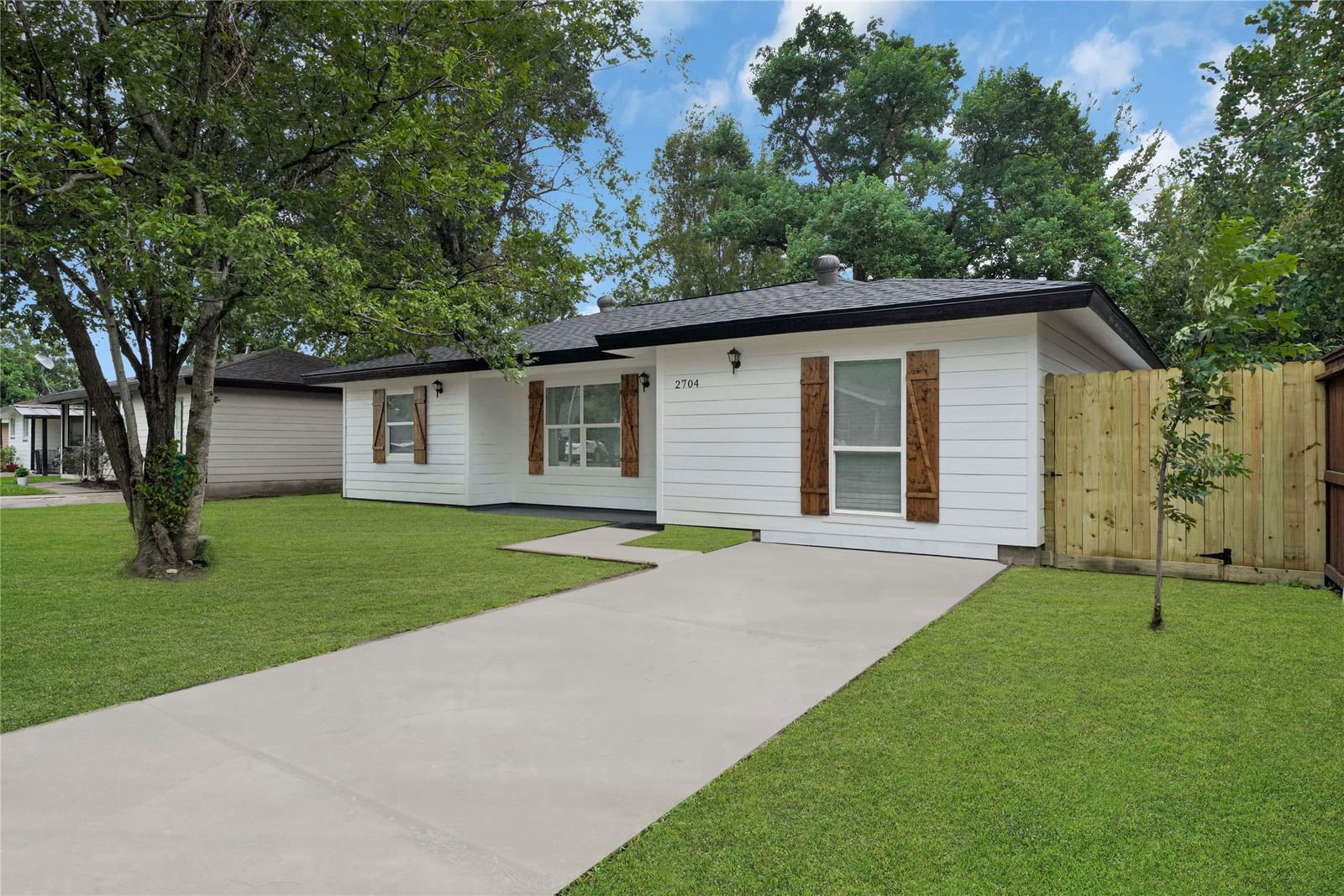 Real estate property located at 2704 Morningside, Harris, Red Bluff Terrace Sec 06 R/P, Pasadena, TX, US