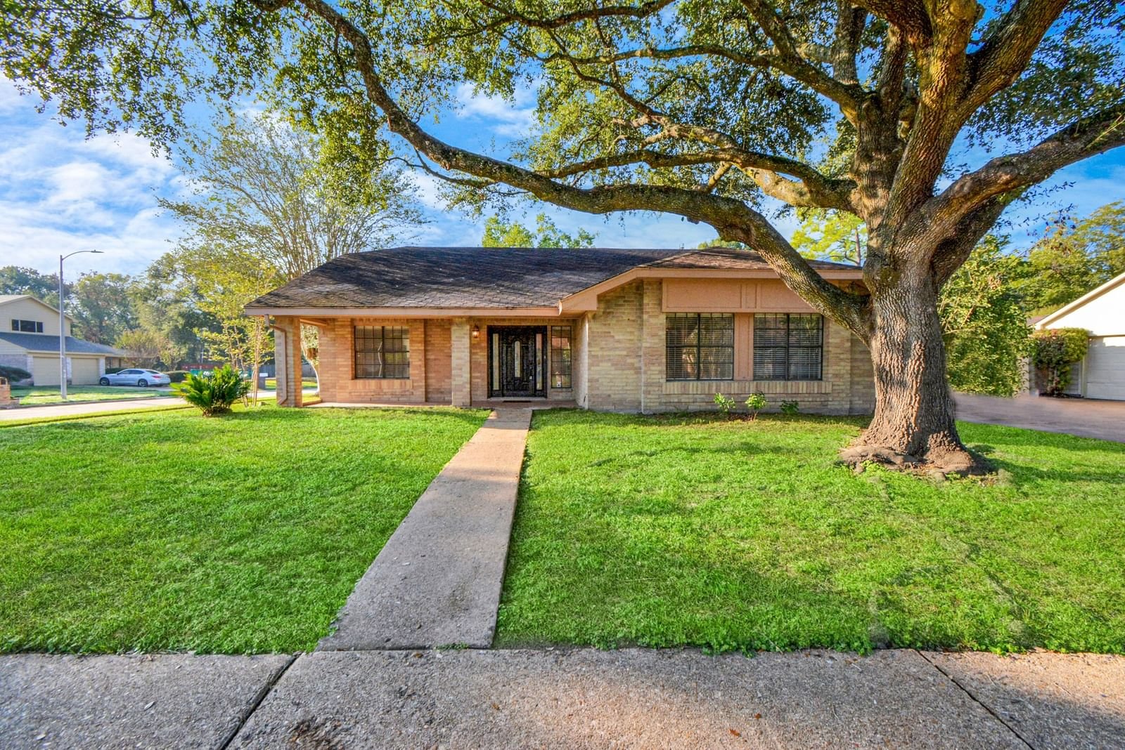 Real estate property located at 15603 Four Season, Harris, Bear Creek Village Sec 12, Houston, TX, US