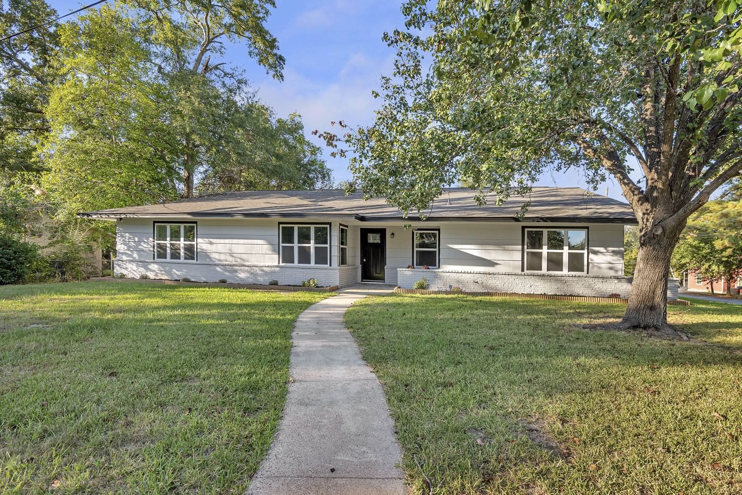 Real estate property located at 618 Milam, Polk, Drew, Livingston, TX, US