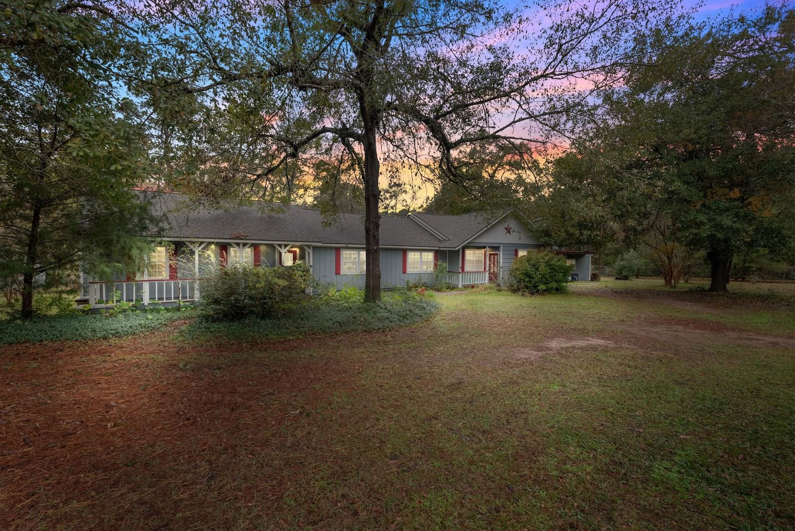 Real estate property located at 20024 Lakeshore Dr, Montgomery, Woodland Lakes 03 Mag, Magnolia, TX, US