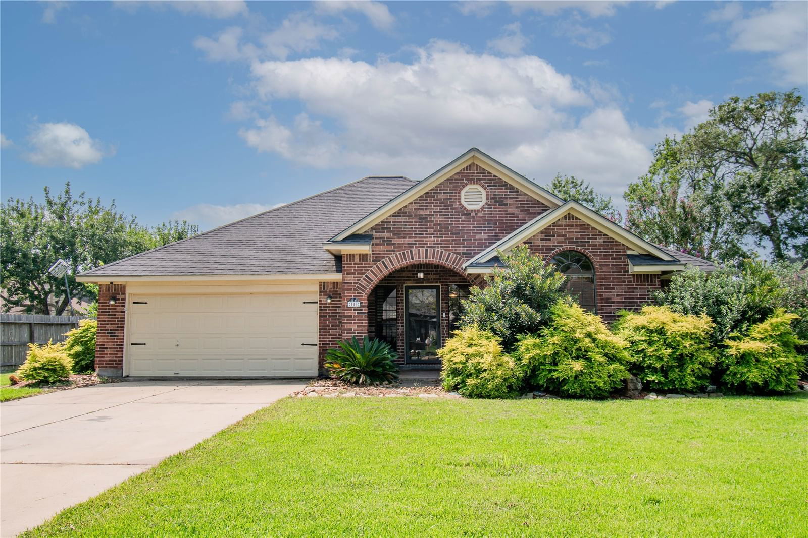 Real estate property located at 149 Corkwood, Brazoria, Flagridge Sec I-Ii-Iii Lake J, Lake Jackson, TX, US