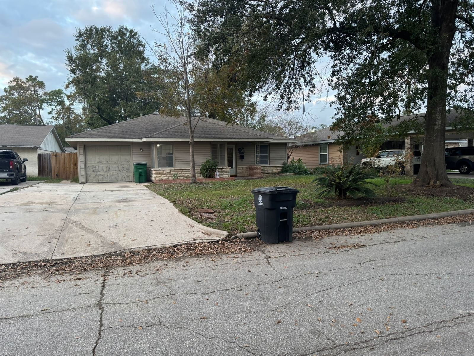 Real estate property located at 8527 BROWER, Harris, Shady Park, Houston, TX, US