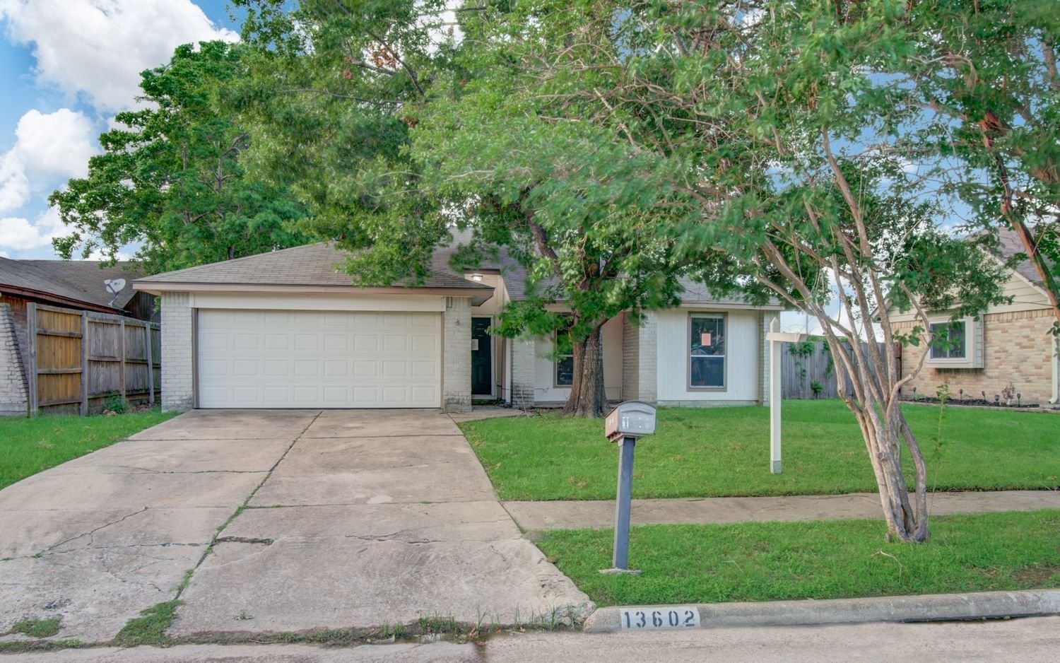 Real estate property located at 13602 Chimney Sweep, Harris, Chimney Hill Sec 02, Houston, TX, US