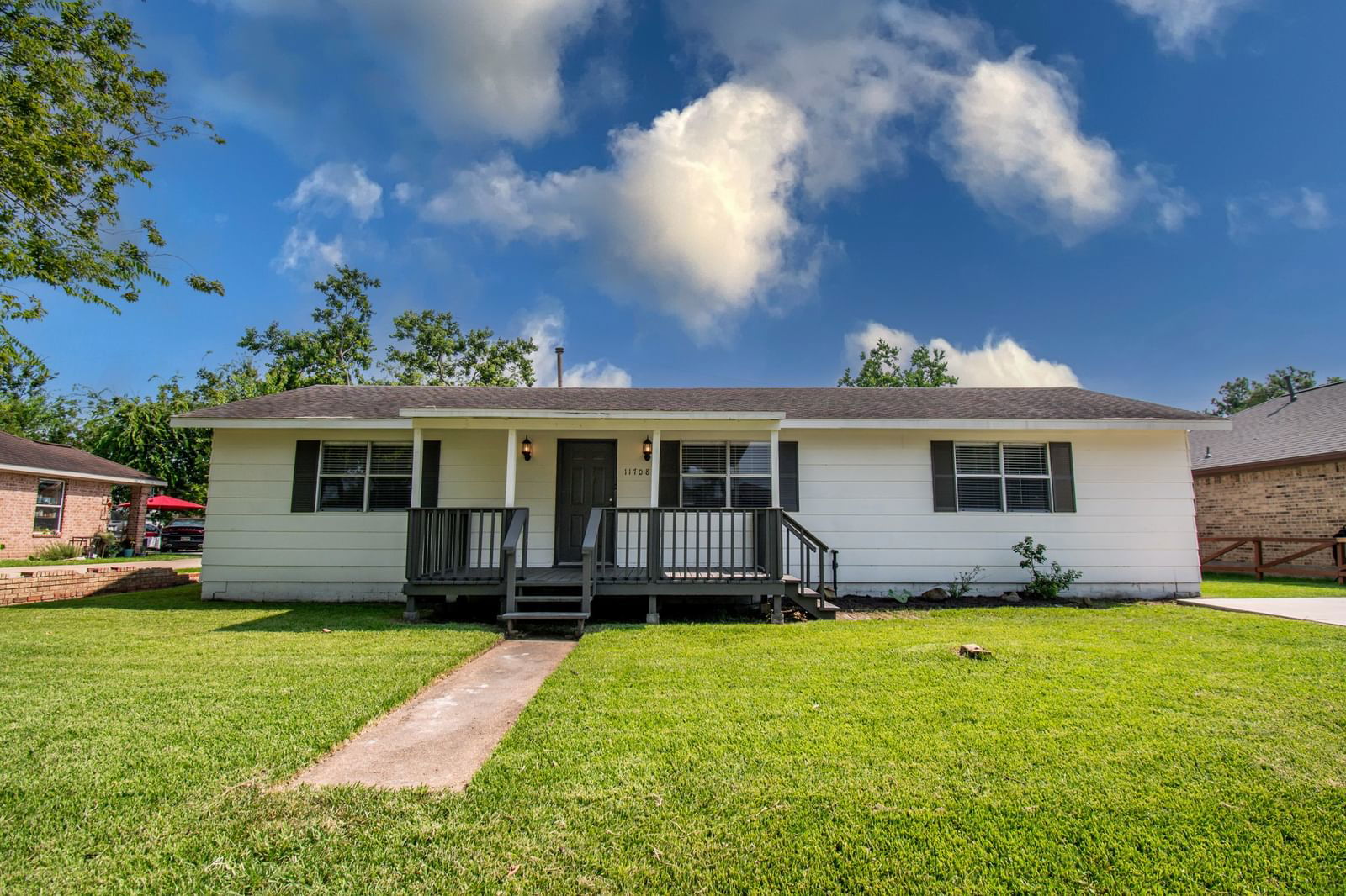 Real estate property located at 11708 Plainbrook, Harris, Pinegrove Valley, La Porte, TX, US