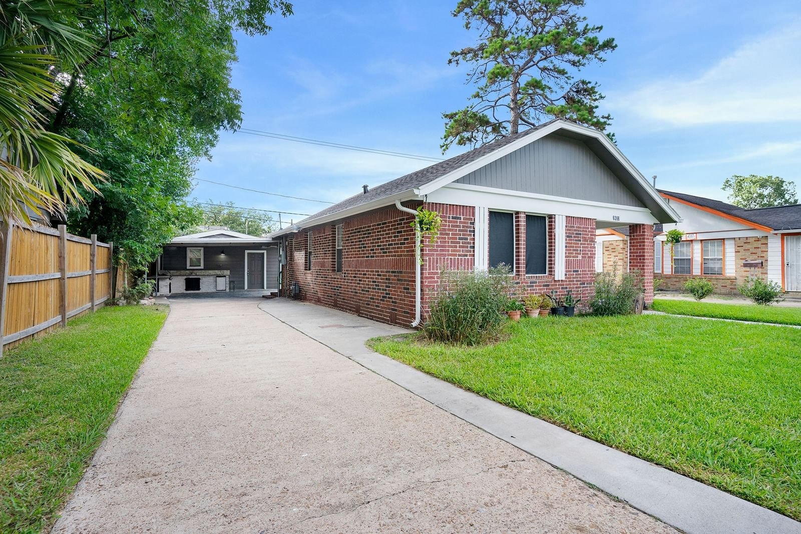 Real estate property located at 2623 Oakcliff, Harris, Riverview, Houston, TX, US