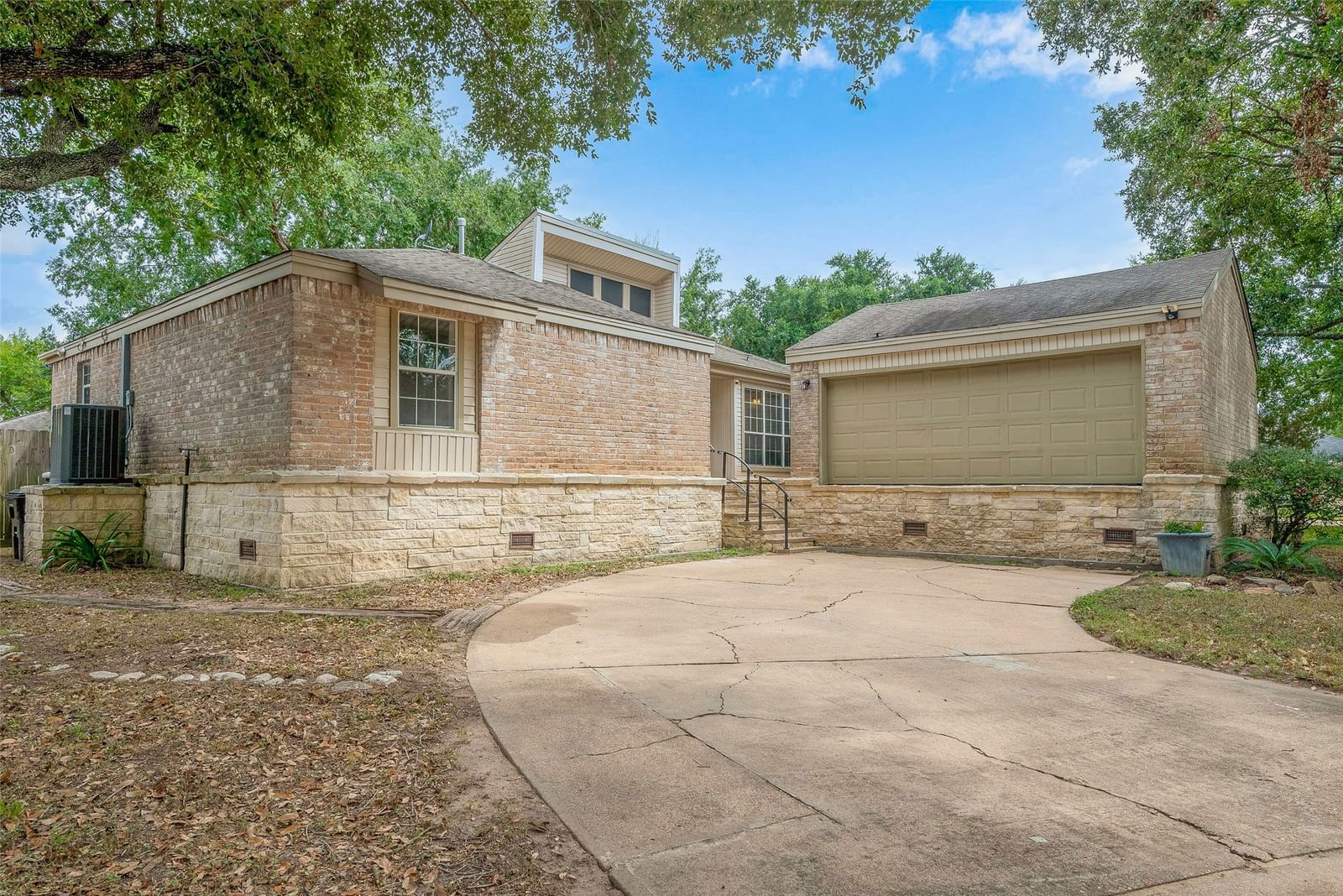 Real estate property located at 2018 Fernspray, Harris, Mayde Creek Farms Sec 01, Houston, TX, US