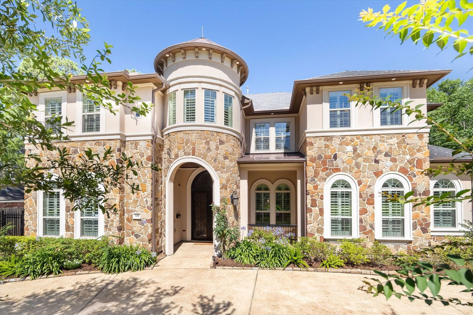 Real estate property located at 119 Warrenton, Harris, Whispering Oaks, Houston, TX, US