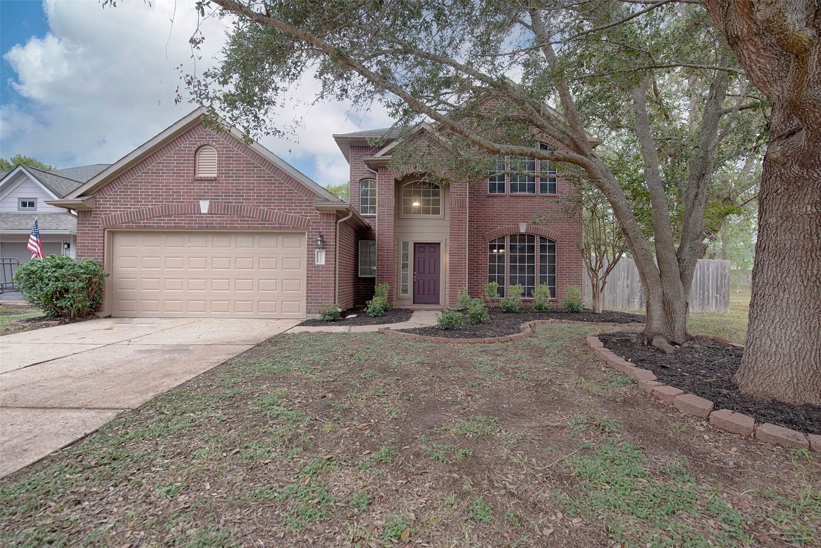 Real estate property located at 10411 Village Lake, Fort Bend, Sienna Steep Bank Village Sec 10b, Missouri City, TX, US