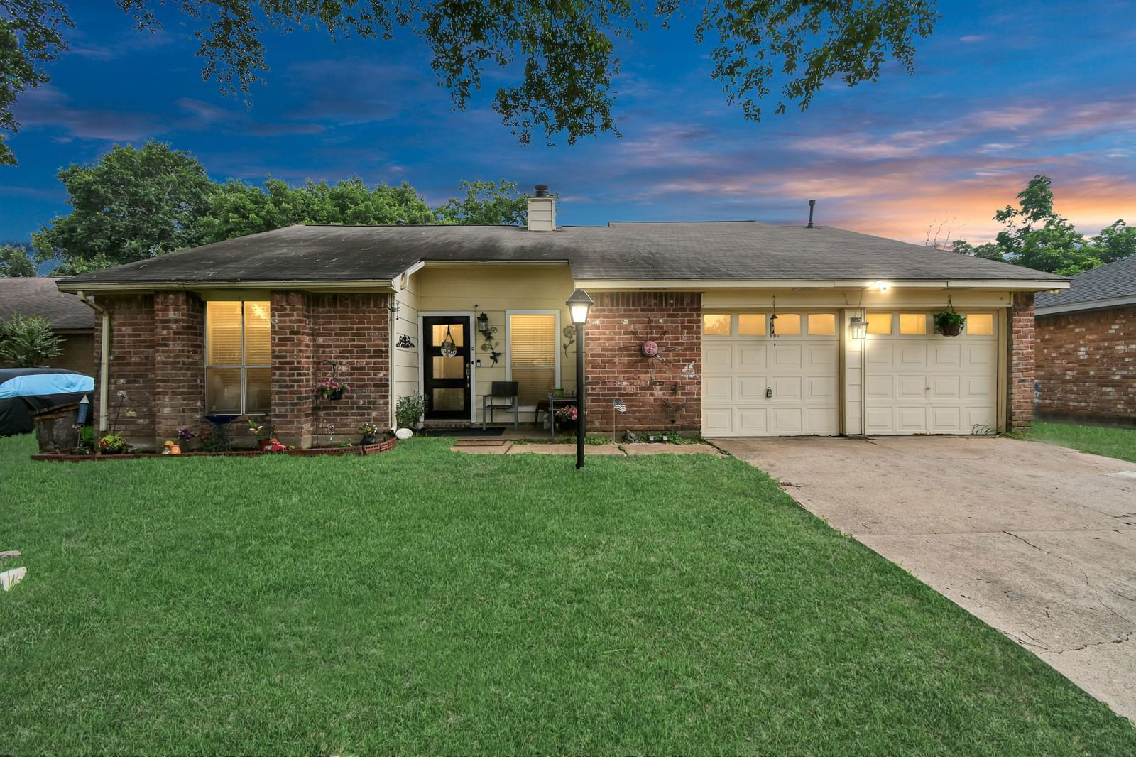 Real estate property located at 16022 Beechnut, Fort Bend, Mission Bend San Miguel Sec 4, Houston, TX, US