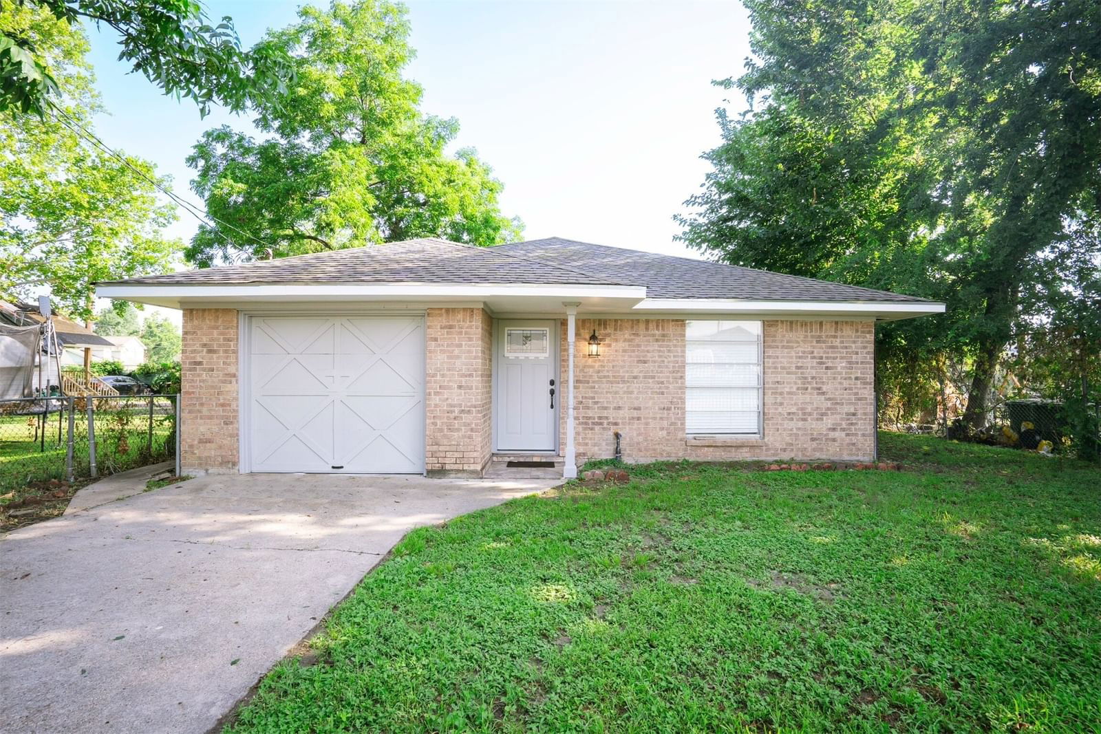 Real estate property located at 2609 Ivy, Harris, City Gardens Sec 02, Houston, TX, US