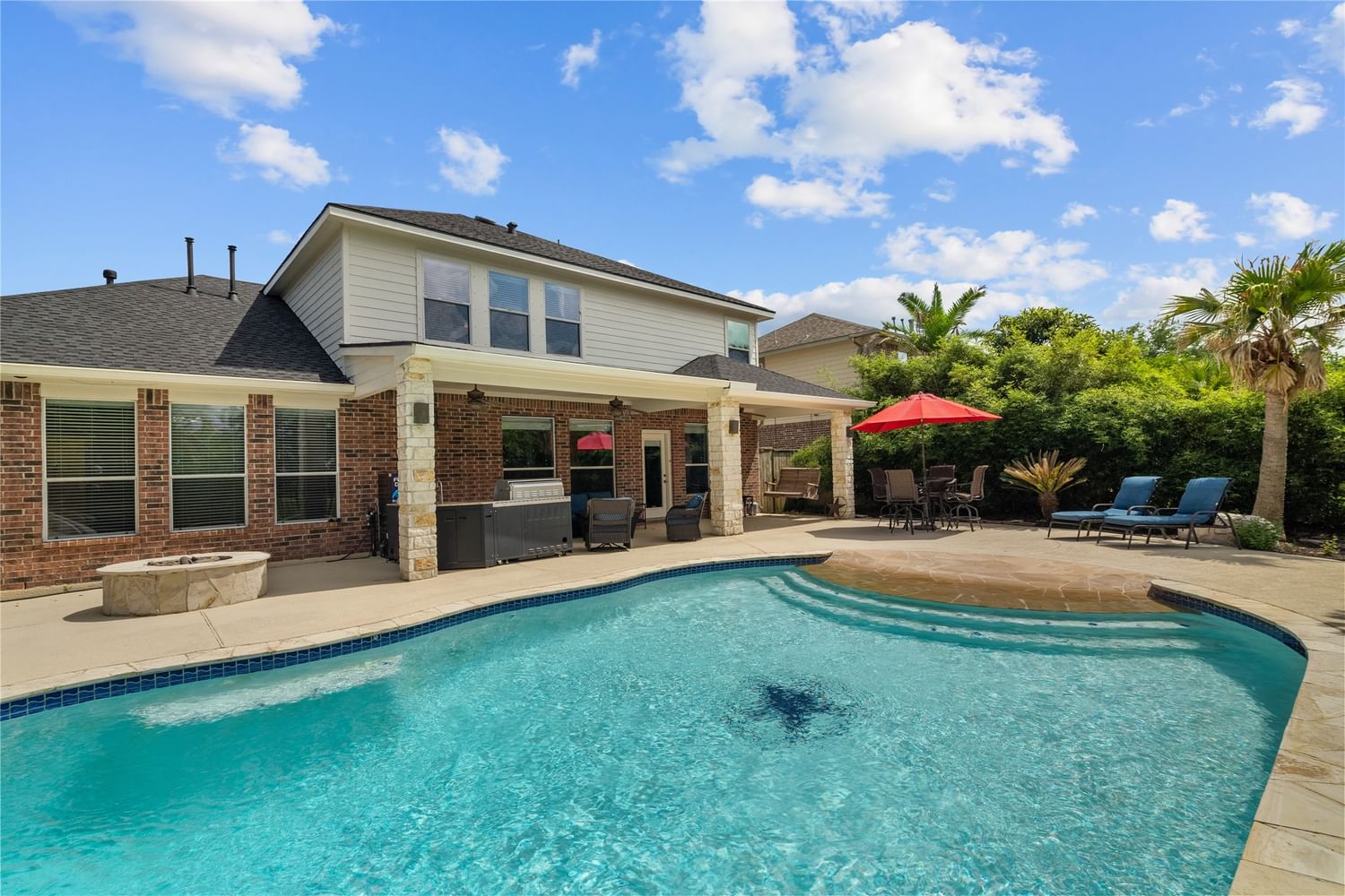 Real estate property located at 2119 Quiet Falls, Galveston, Magnolia Creek Sec 8 2008, League City, TX, US