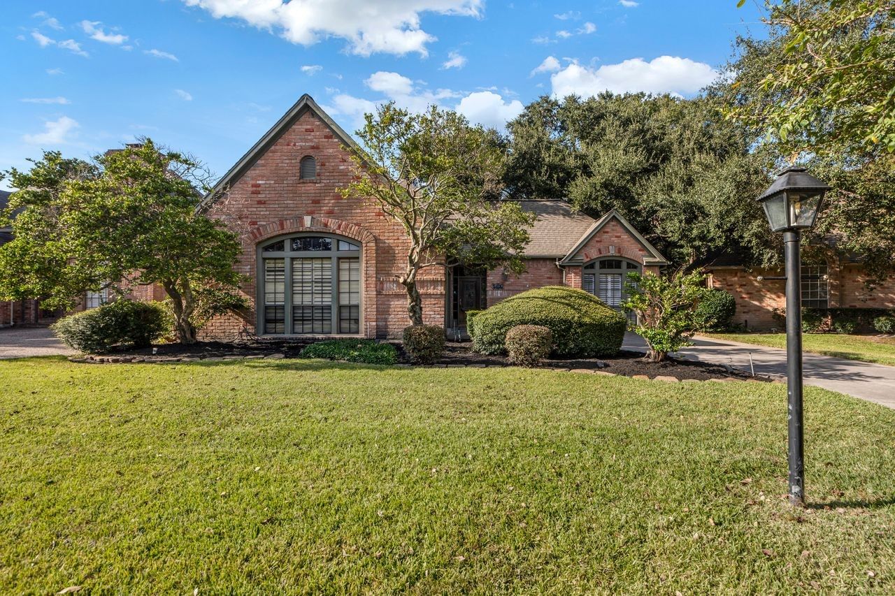 Real estate property located at 5106 Olympia Fields, Harris, Huntwick Forest, Houston, TX, US