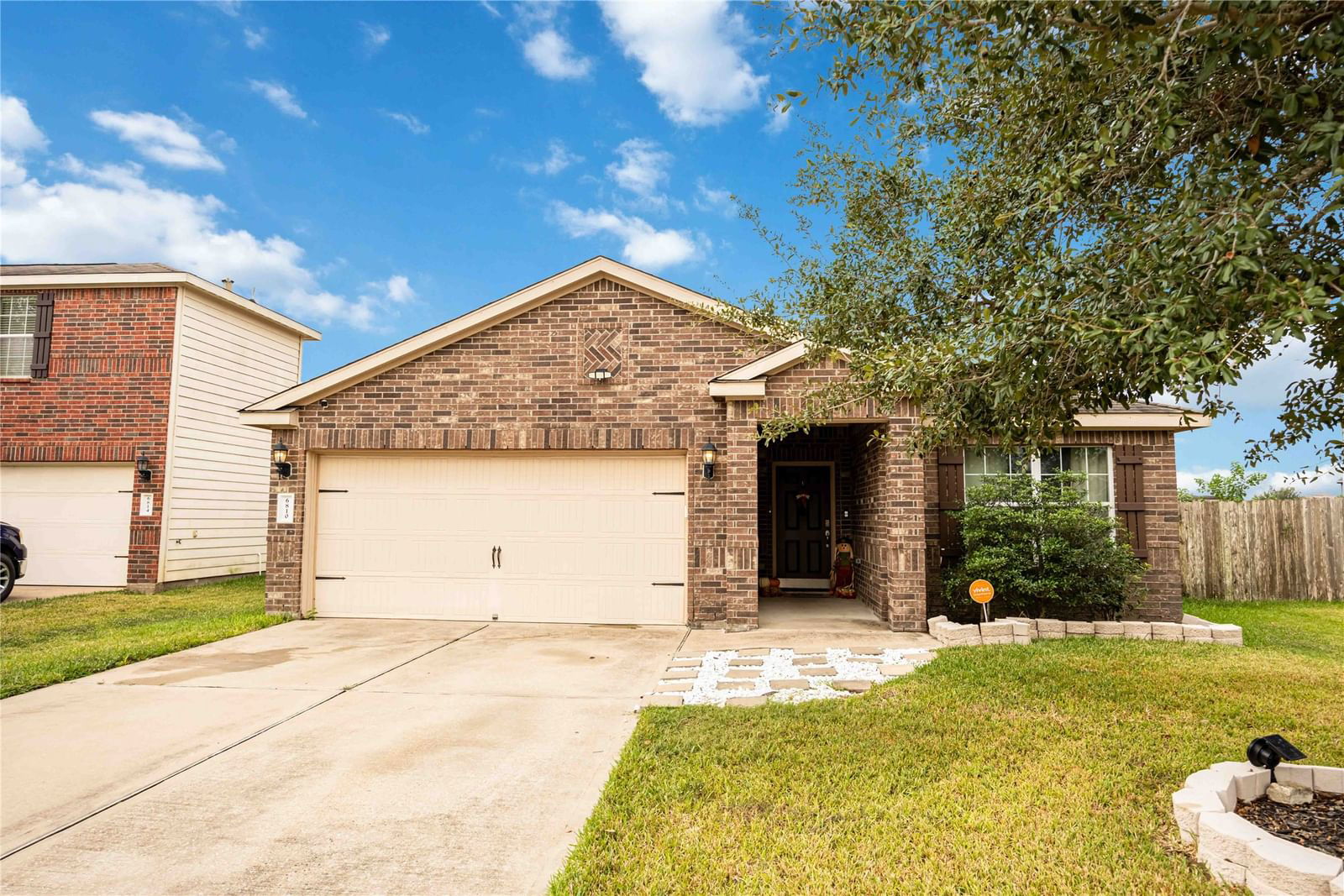 Real estate property located at 6810 Clover Walk, Fort Bend, Sunrise Meadow Sec 5, Richmond, TX, US