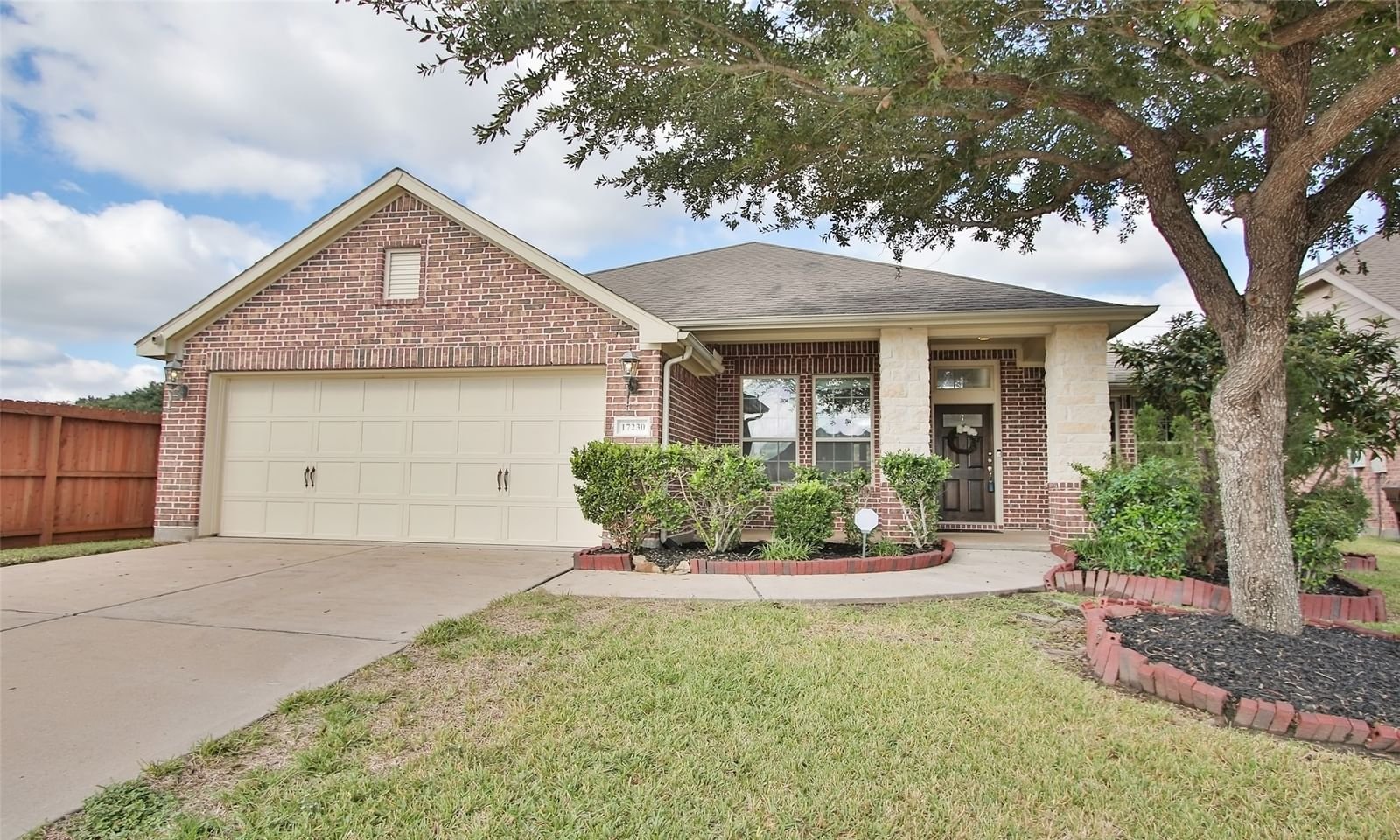 Real estate property located at 17230 Pine Hollow Landing, Harris, Pine Forest Lndg, Houston, TX, US