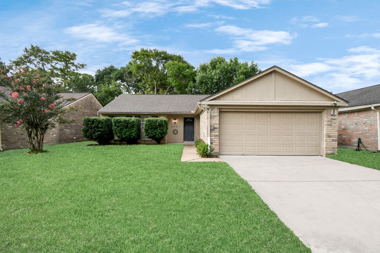 Real estate property located at 3927 Windmill, Fort Bend, Chimneystone Sec 2, Sugar Land, TX, US