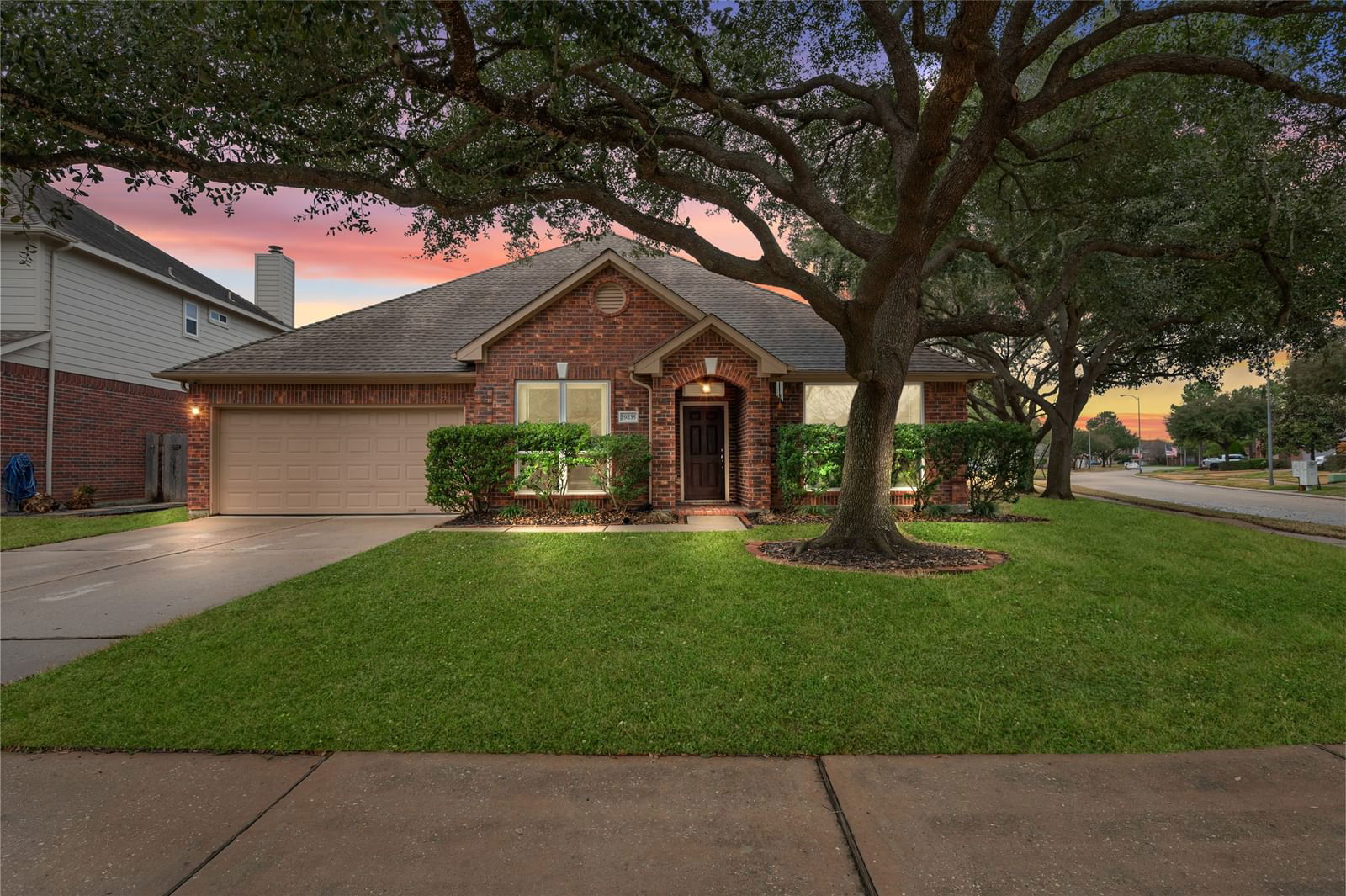 Real estate property located at 19235 Royal Isle, Harris, Northpointe East, Tomball, TX, US