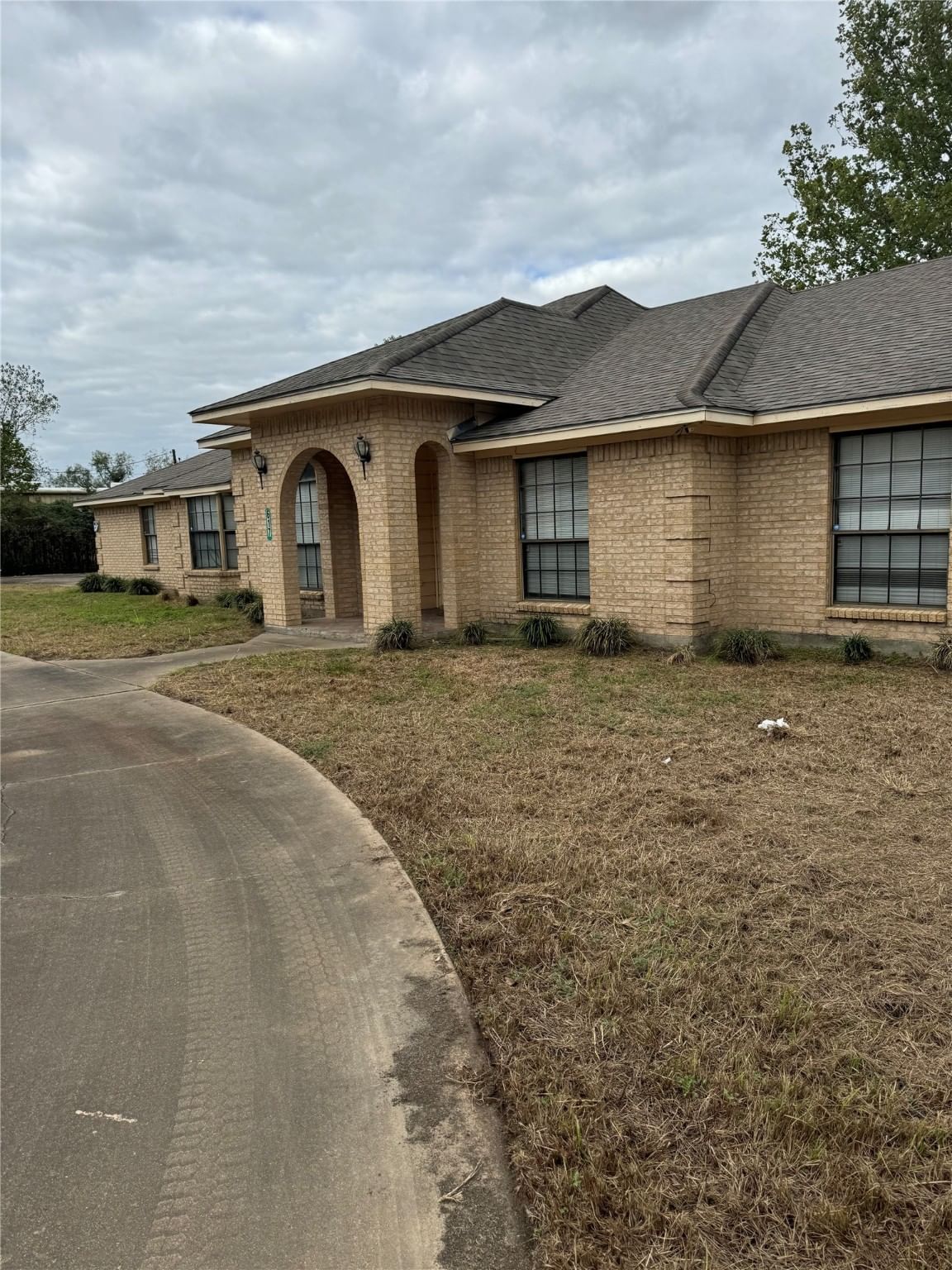 Real estate property located at 617 County Road 99, Brazoria, Thos Spraggins, Alvin, TX, US