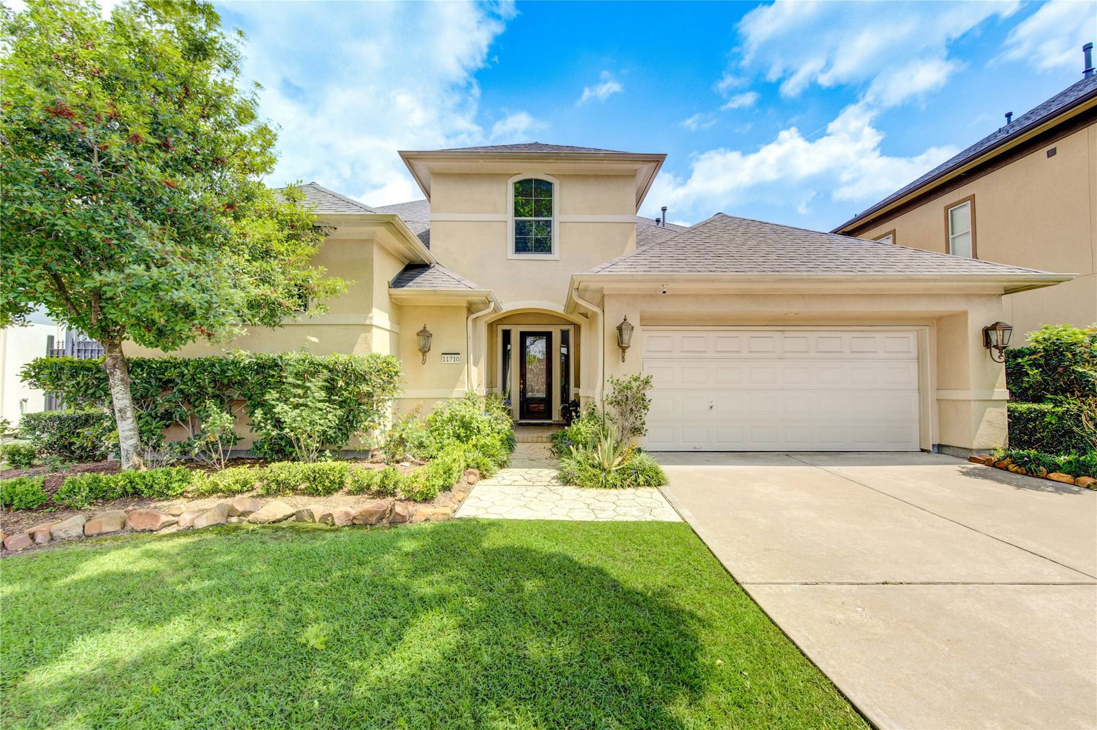 Real estate property located at 11710 Montmarte, Harris, Royal Oaks Country Club Sec 13, Houston, TX, US