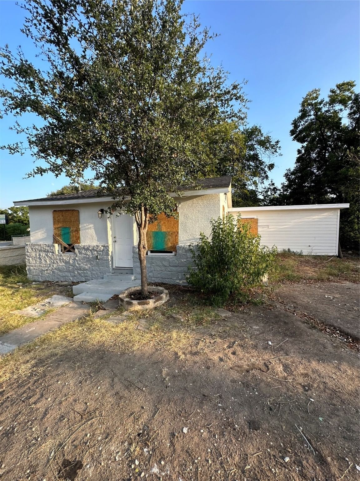 Real estate property located at 2010 Burnet, Bexar, NVCB 1347 BLK 2 LOT 3 & E 21.4FT OF 2, San Antonio, TX, US