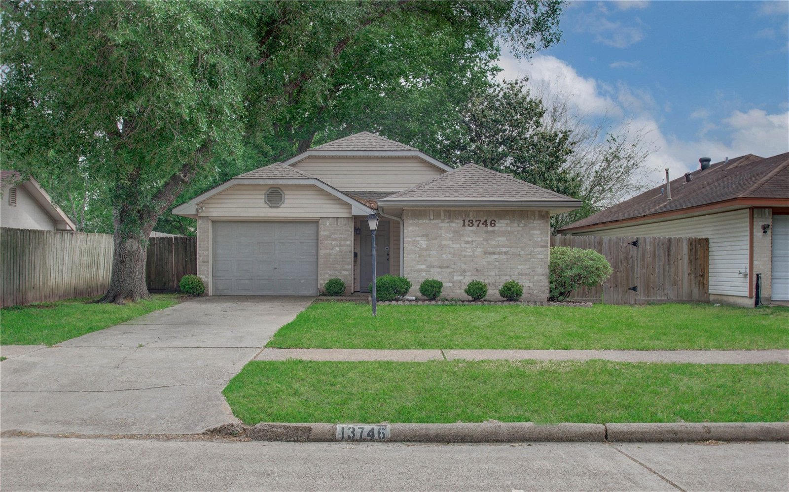 Real estate property located at 13746 Vickston Ln, Harris, Houston, TX, US