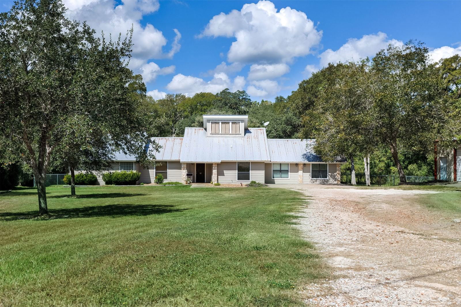 Real estate property located at 12 Creekwood, Fayette, Meadow Creek Acres 517, Schulenburg, TX, US