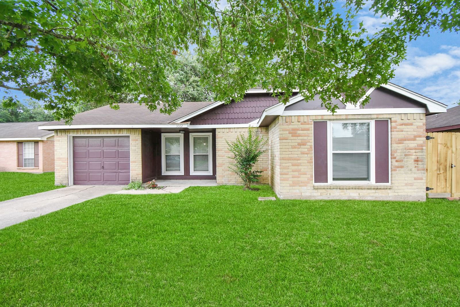 Real estate property located at 3002 Helmsley, Brazoria, Southdown Sub, Pearland, TX, US