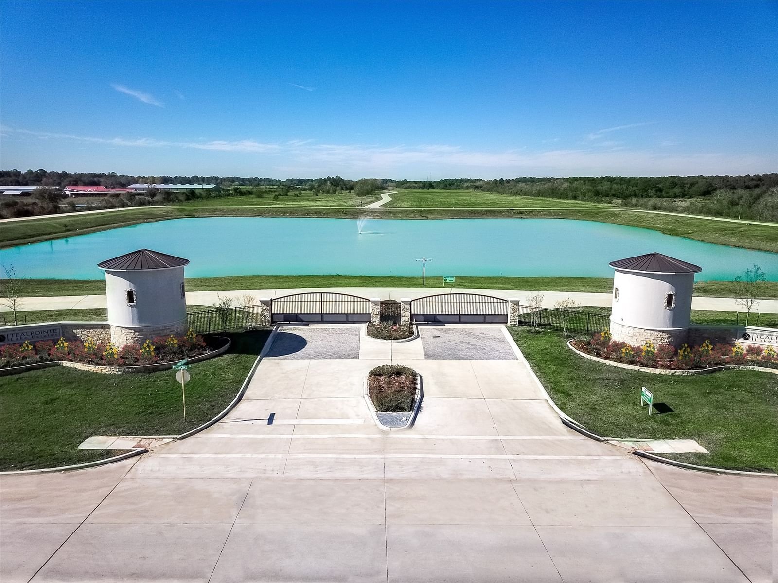 Real estate property located at 20303 Tealpointe Ridge, Harris, Tealpointe Lake Estates Reserve A, Tomball, TX, US
