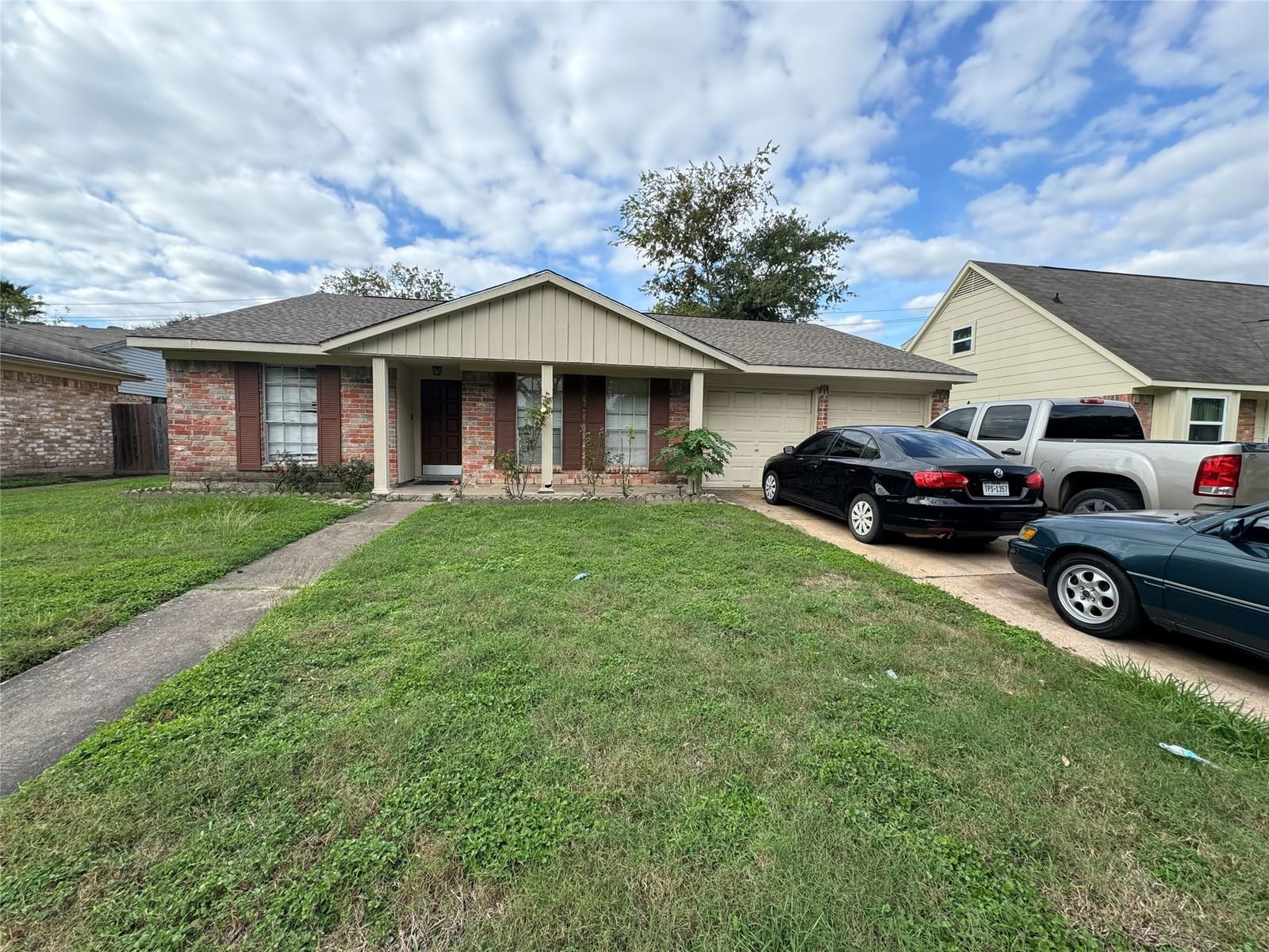 Real estate property located at 10410 HUNTINGTON VIEW, Harris, HUNTINGTON VILLAGE, Houston, TX, US