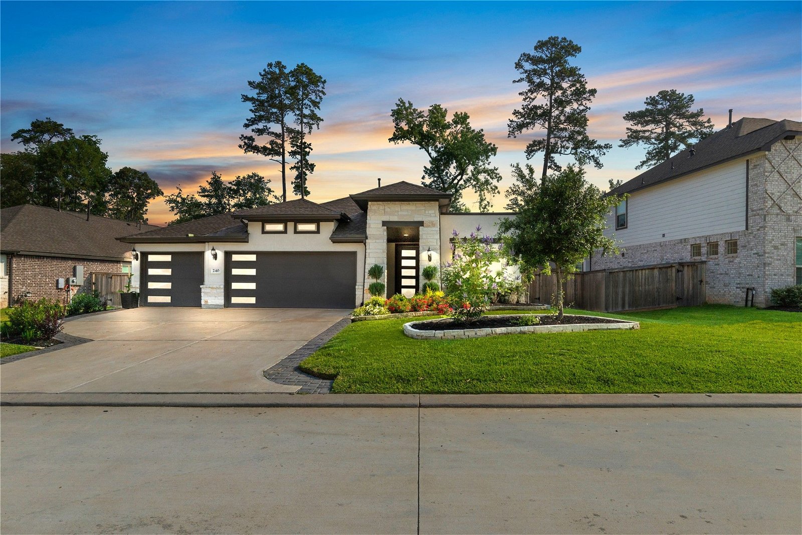 Real estate property located at 240 Scarlet Maple, Montgomery, Conroe, TX, US