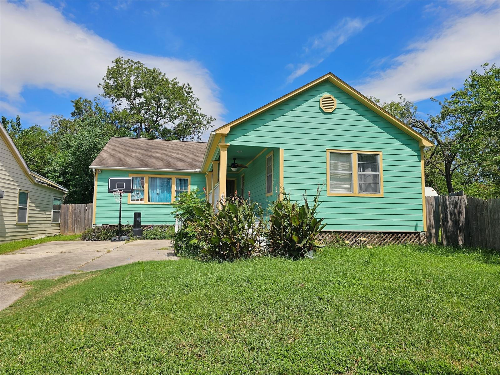 Real estate property located at 438 Winona, Harris, Magnolia Courts, Pasadena, TX, US