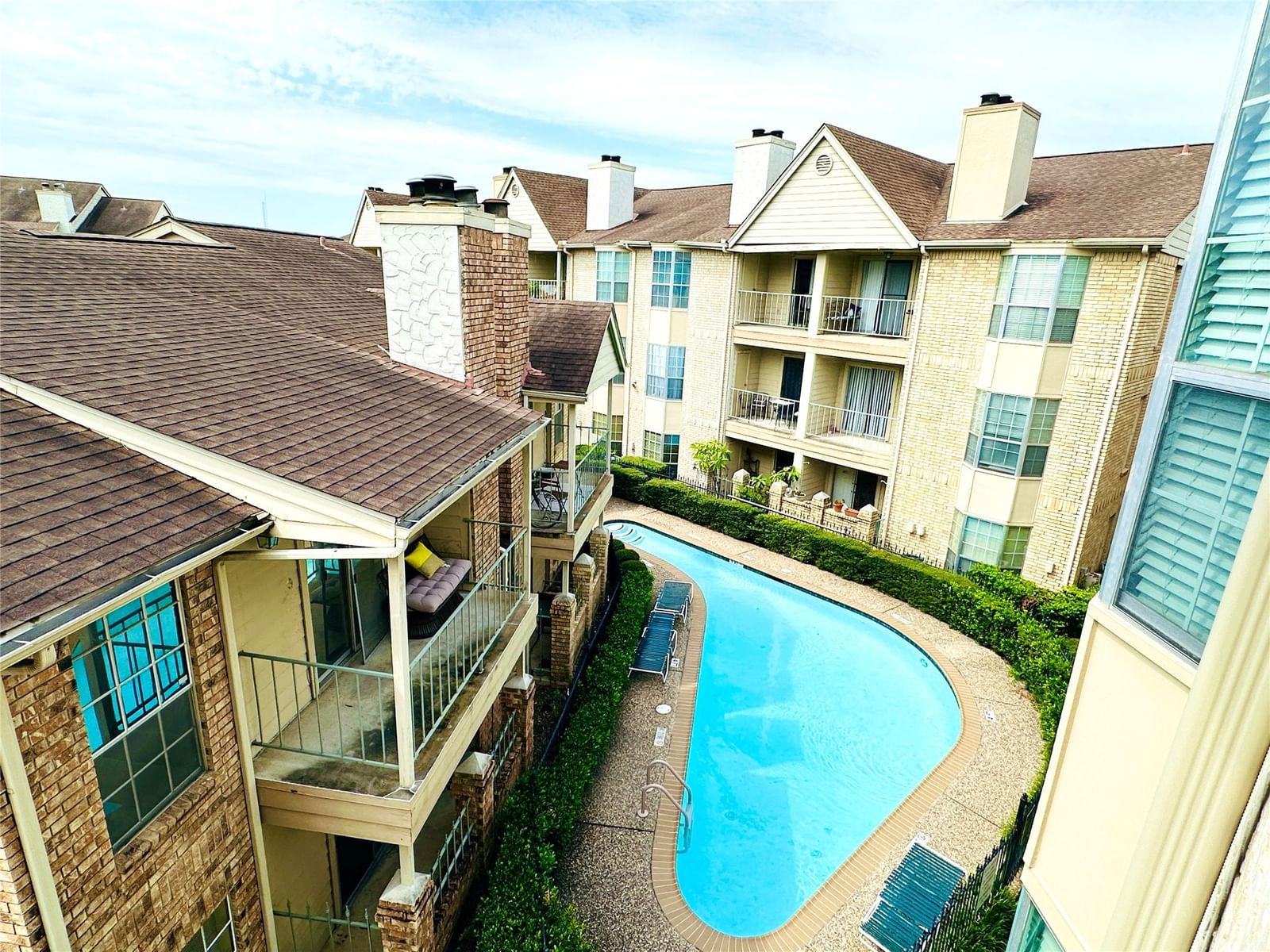 Real estate property located at 12550 Whittington #1015, Harris, One Ashford Place Condo Ph 02, Houston, TX, US