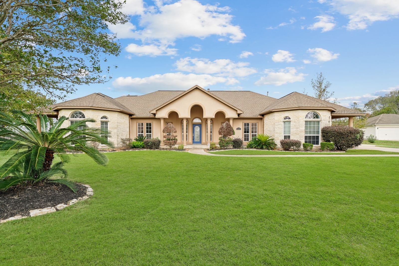 Real estate property located at 13211 Windy Oaks, Chambers, Bay Place Sub, Beach City, TX, US
